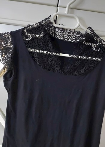 Dantel Yakalı Siyah Kolsuz Gotik Bluz