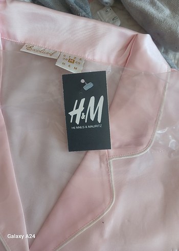 Isviçre H&M'den alinmiş pembe bayan pijamasi - Görsel 4