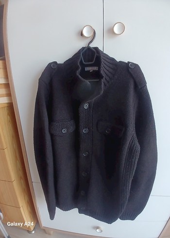 Siyah önden düğmeli triko Hırka - Görsel 3