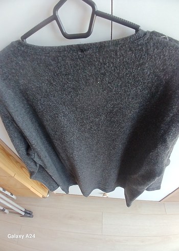 ZARA marka erkekler için  koyu gri V yakalı kazak - Görsel 4