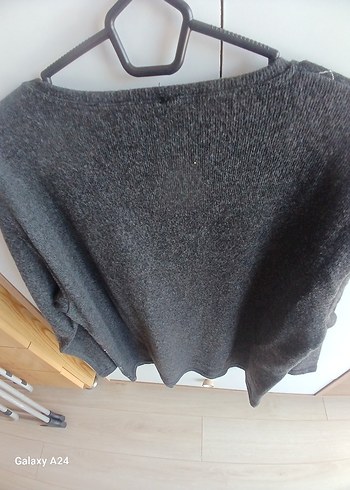 ZARA marka erkekler için  koyu gri V yakalı kazak - Görsel 5