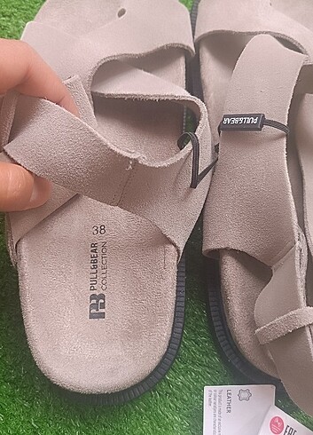 38 Beden Stradivarius düz deri sandalet
