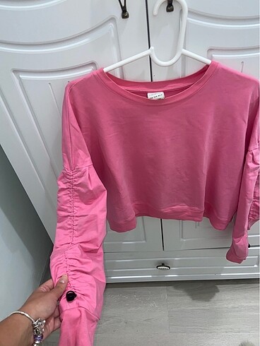 Büzgülü kollu sweatshirt