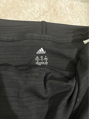 m Beden Adidas spor takım