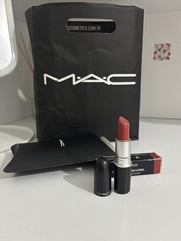 Mac mocha ruj