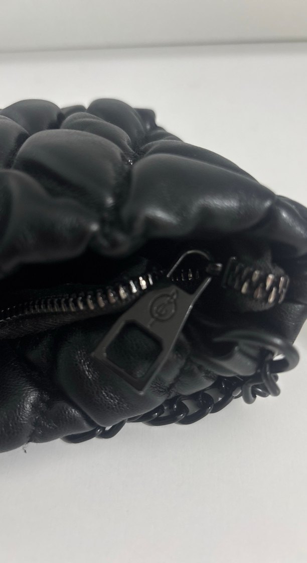 Zincir Detaylı Siyah Deri Gotik Çanta - Görsel 3