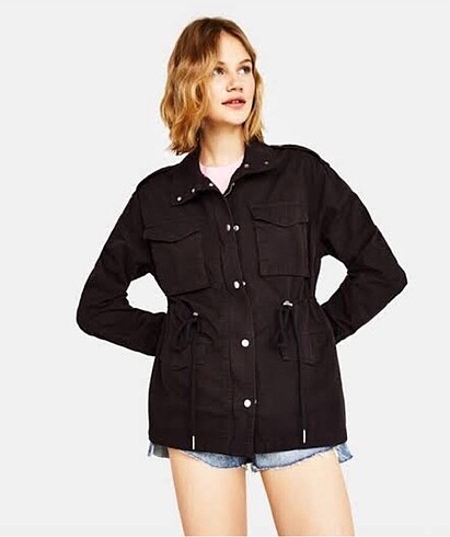 s Beden bershka trenckot