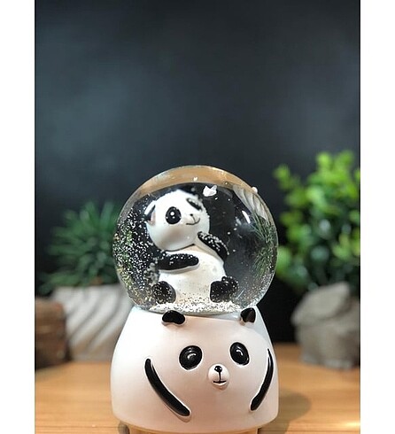 PANDA IŞIKLI KAR KÜRESİ