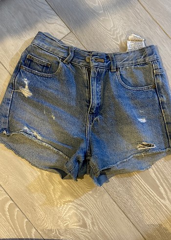 Gri Mini Bol Kesim Kot Şort - Görsel 3