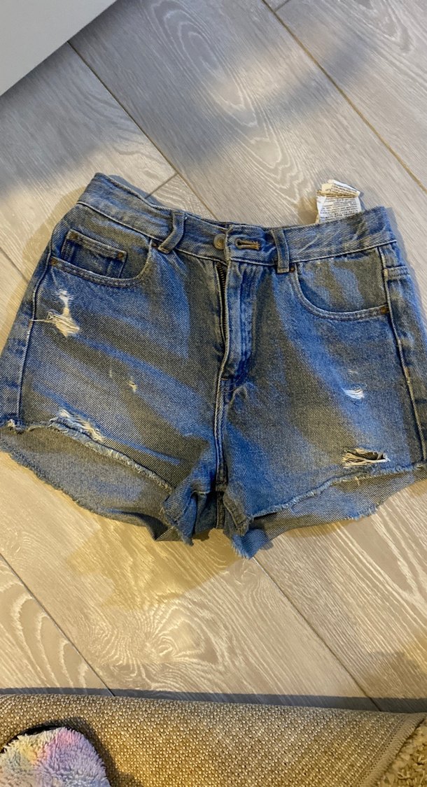 Gri Mini Bol Kesim Kot Şort - Görsel 3