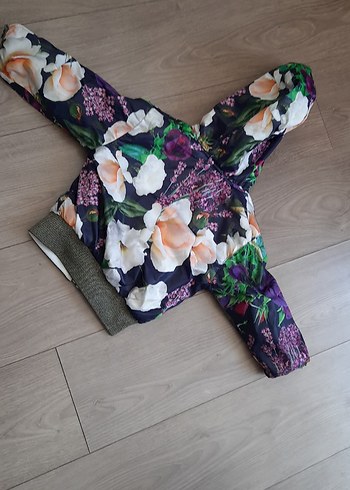 Çiçek Desenli Kapüşonlu Kız Çocuk Mont - Görsel 4