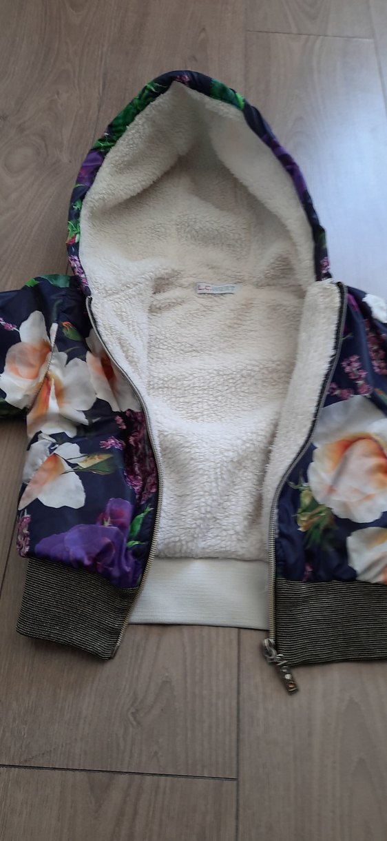 Çiçek Desenli Kapüşonlu Kız Çocuk Mont - Görsel 2