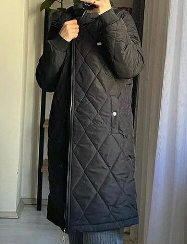 Stradivarius Kapitone mont