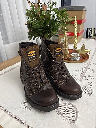 DOCKERS MARKA 41 NUMARA SIFIR KULLANILMAMIŞ ERKEK BOT