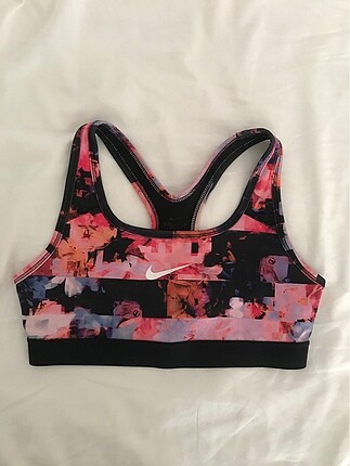 nike sport sütyeni