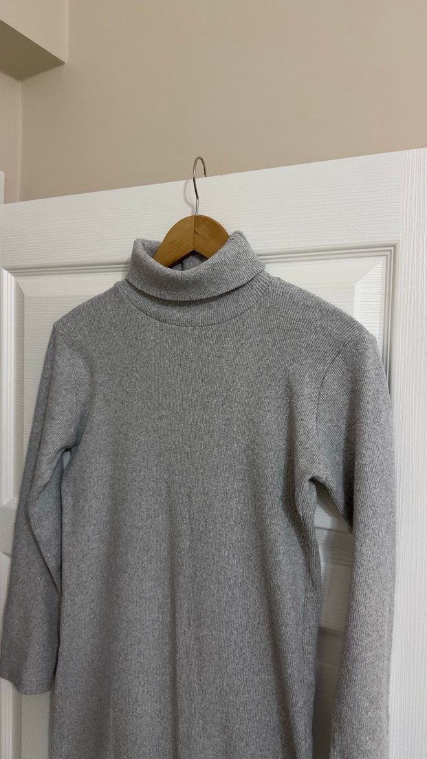 Gri Yüksek Yaka Triko Elbise - Görsel 2