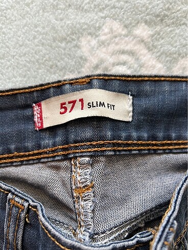 Levis Levıs