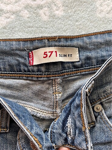 Levis Levıs