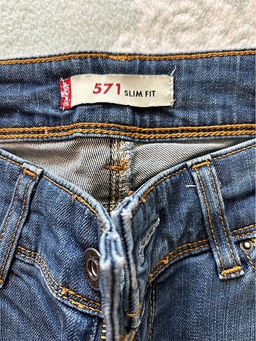 Levis Levıs