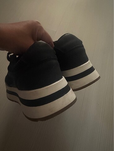 37 Beden siyah Renk Zara spor ayakkabı