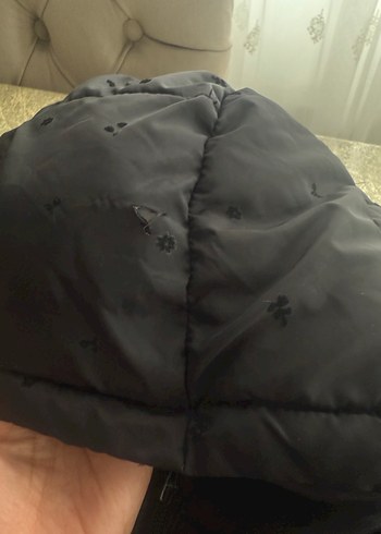 Siyah Kapüşonlu çocuk Kışlık Mont - Görsel 6