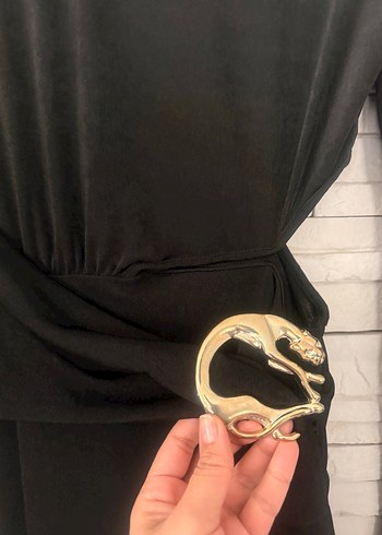 Zeynep Tosun gece elbisesi - Görsel 4