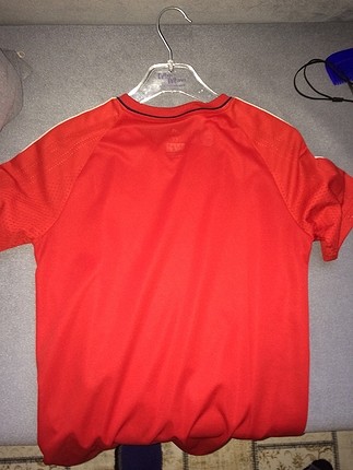 m Beden kırmızı Renk Kırmızı adidas tshirt