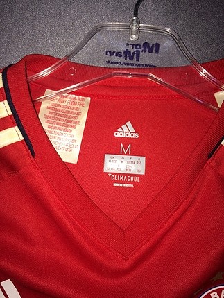m Beden Kırmızı adidas tshirt
