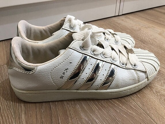 Adidas spor ayakkabı