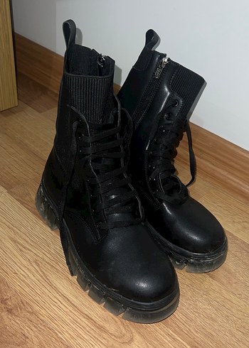 Siyah Bağcıklı Stiletto Topuklu Kadın Bot - Görsel 3