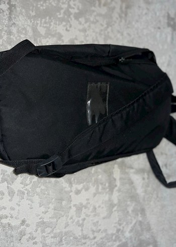 Siyah Minimalist Kadın Sırt Çantası - Görsel 4