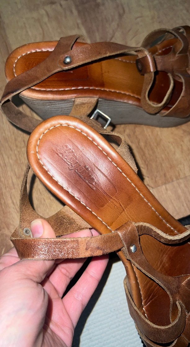 Deri Taba Renkli Dolgu Topuklu Sandalet - Görsel 3