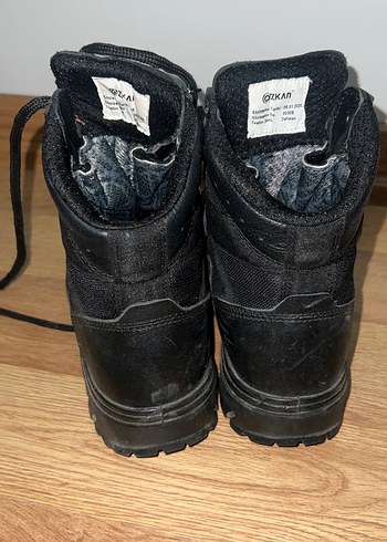 Siyah Bağcıklı  Goth Bot - Görsel 3