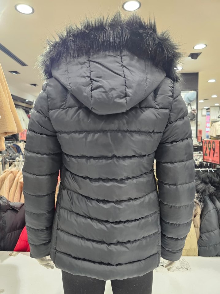 Siyah Kadın Kürklü Kışlık Mont - Görsel 4