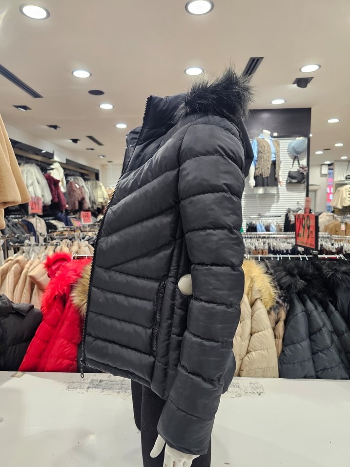 Siyah Kadın Kürklü Kışlık Mont - Görsel 3