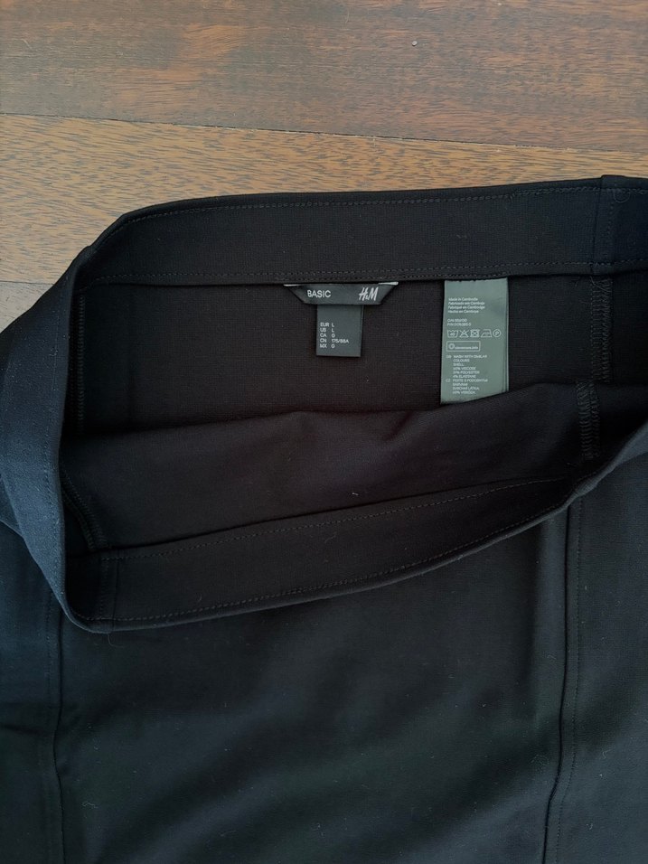 H&M Siyah Etek — görsel 2/4