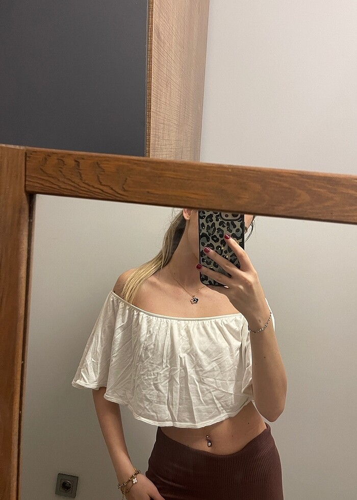 Bershka beyaz üst - Görsel 2