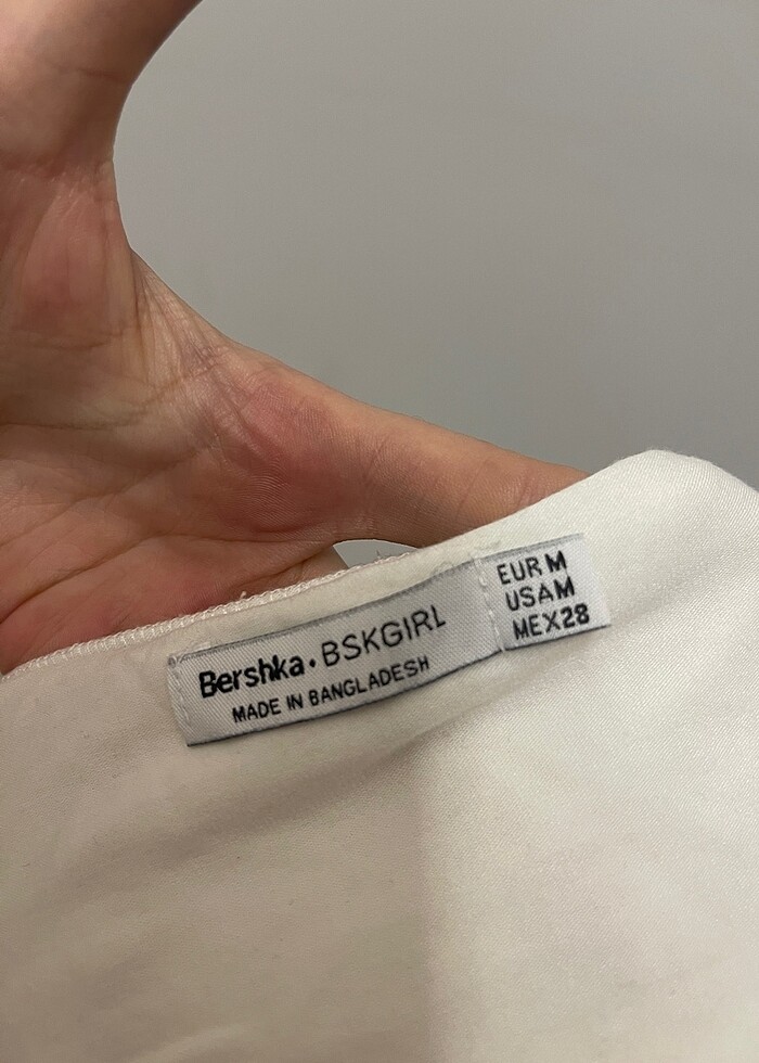 Bershka beyaz üst - Görsel 3