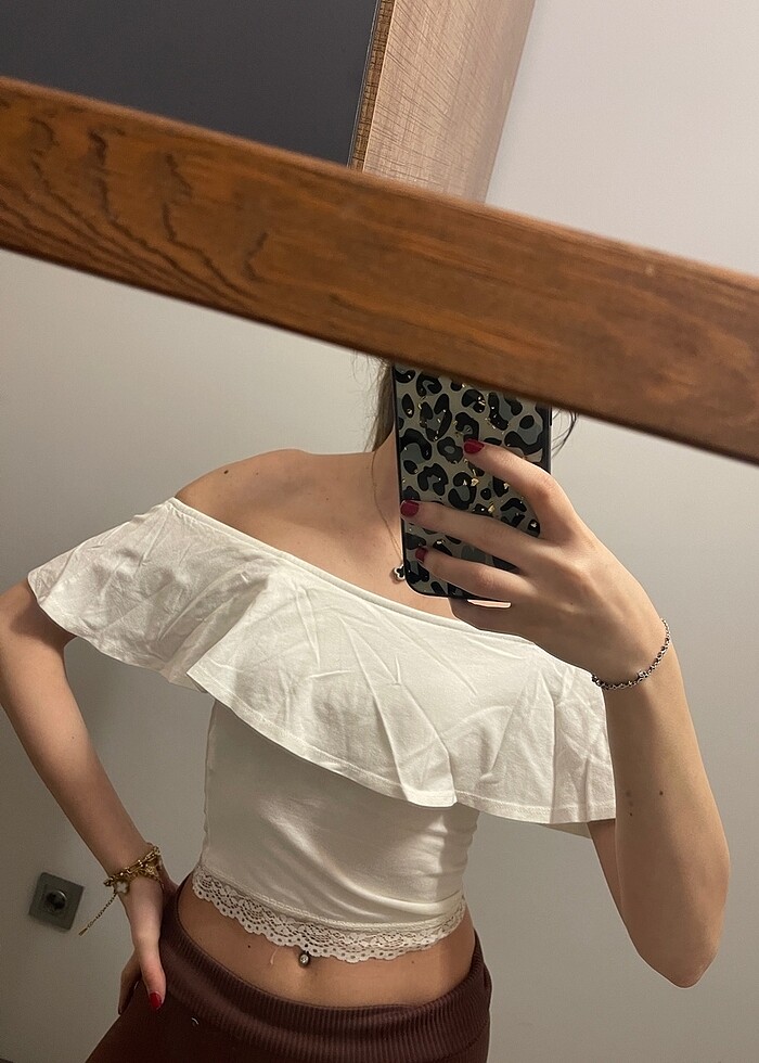 Bershka beyaz üst - Görsel 2