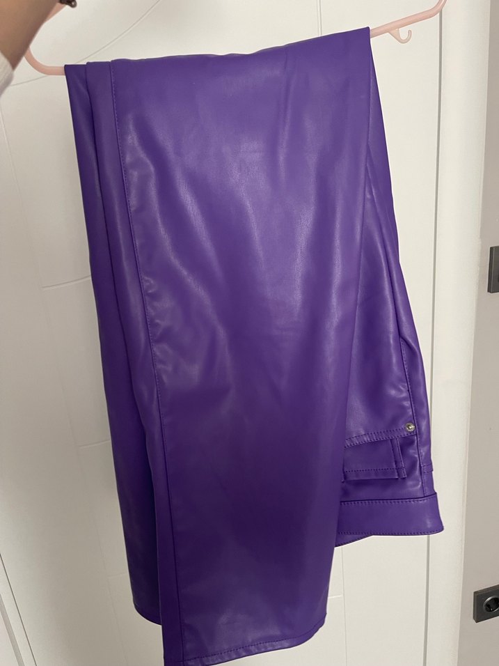 Düğmeli Parlak Mor Kadın deri Pantolon - Görsel 4