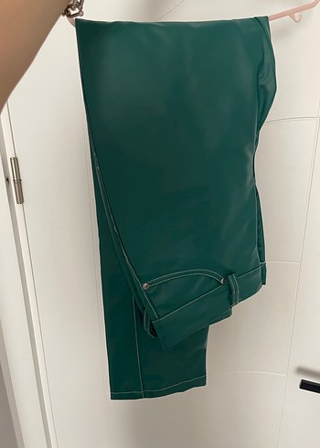 Kadın Yeşil Parlak Deri Pantolon - Görsel 3