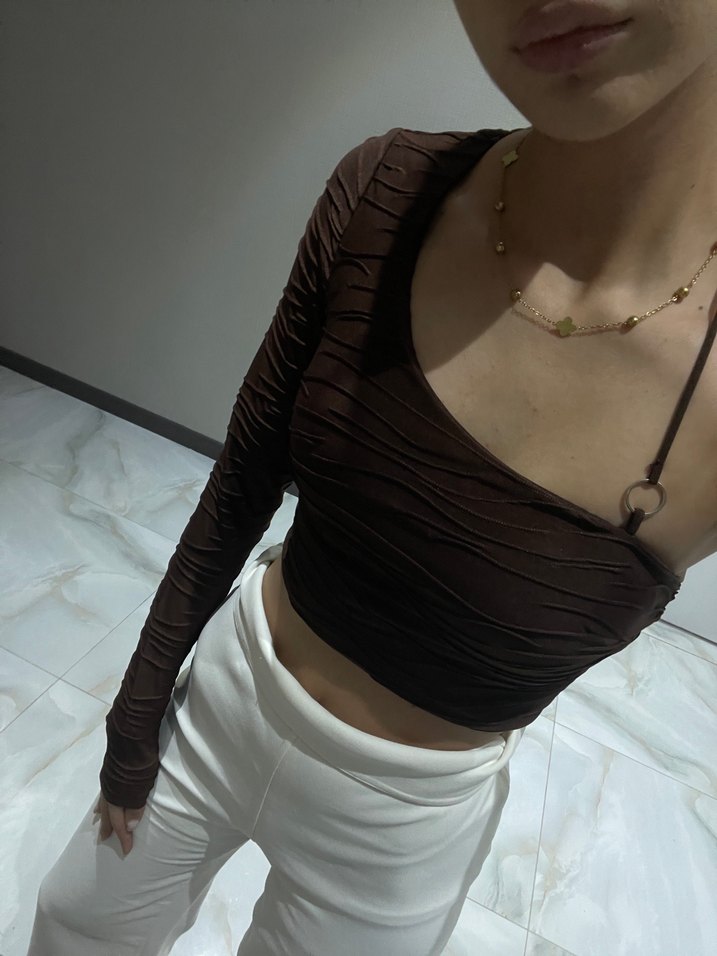 Kahverengi Tek Omuzlu Drapeli Bluz - Görsel 3