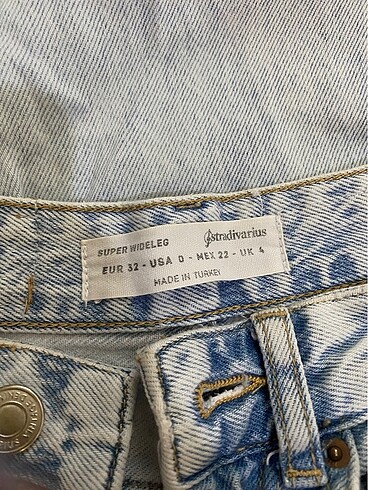 32 Beden Stradivarius jean