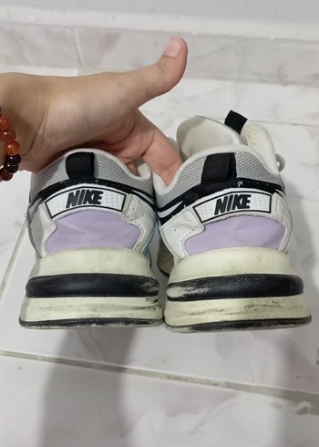 40 Beden Nike Kadın Gri-Pembe Bağcıklı Spor Ayakkabı