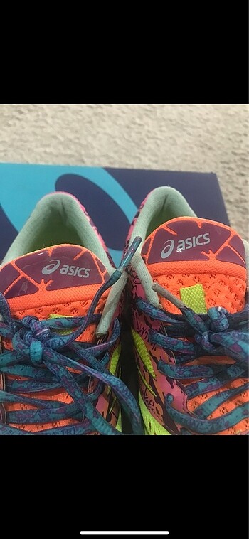 ASICS ayakkabı