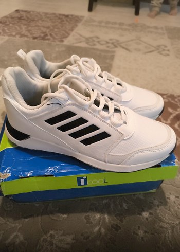 Adidas Erkek Beyaz Spor Ayakkabı Velcro Detaylı