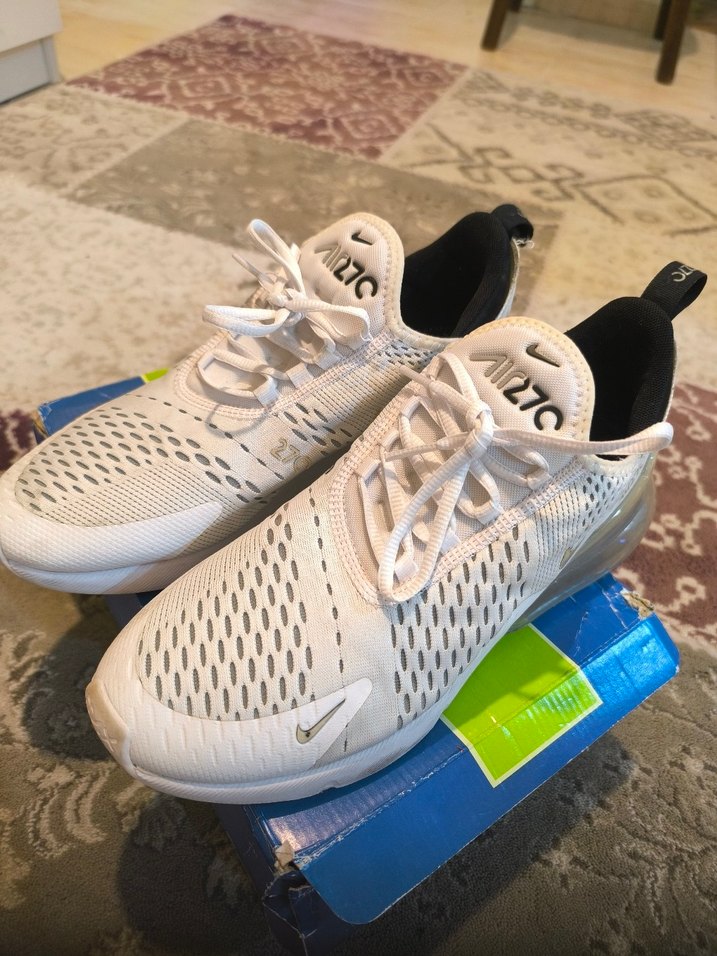 Nike Air 270 Beyaz Spor Ayakkabı - Görsel 3