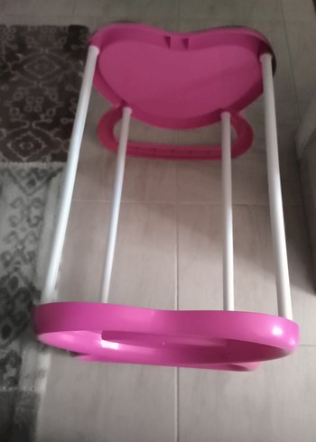 Pembe Çocuk Beşiği