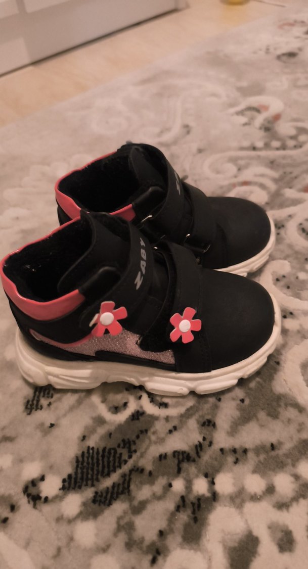 Kız Çocuk Siyah Floral Cırtcırtlı Spor Ayakkabı - Görsel 2