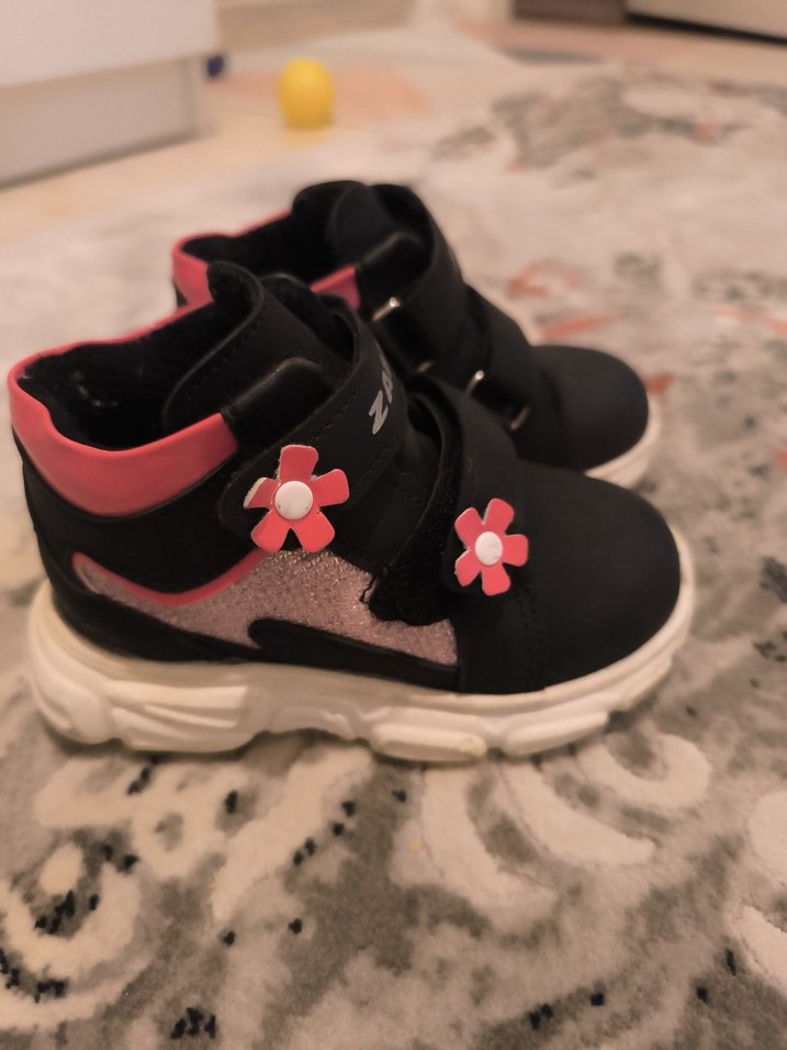 Kız Çocuk Siyah-Pembe Çiçekli bot - Görsel 2